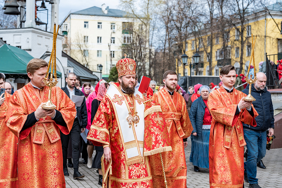 Божественная литургия в Преображенском соборе города Люберцы